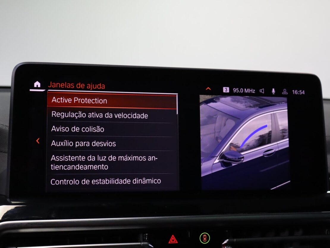 BMW iX3 M Sport Impressive 17