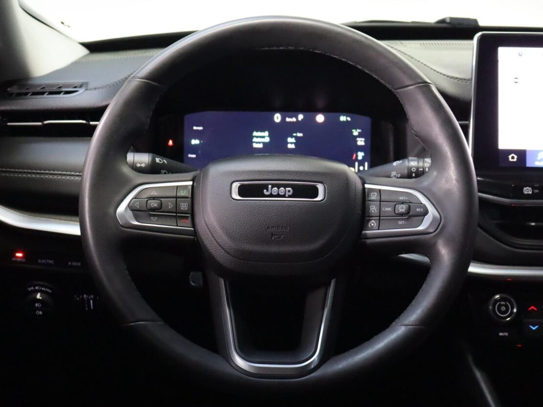 Jeep Compass 1.3 TG Limited 11