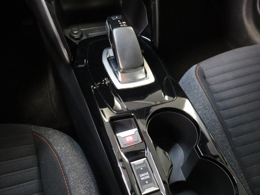 Peugeot 208 Active Versão Eléctrica 18