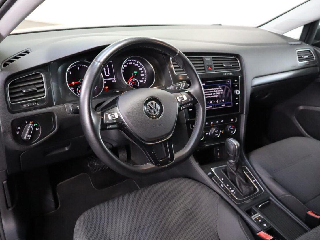Volkswagen Golf 1.6 TDI  Confortline DSG Variant 6