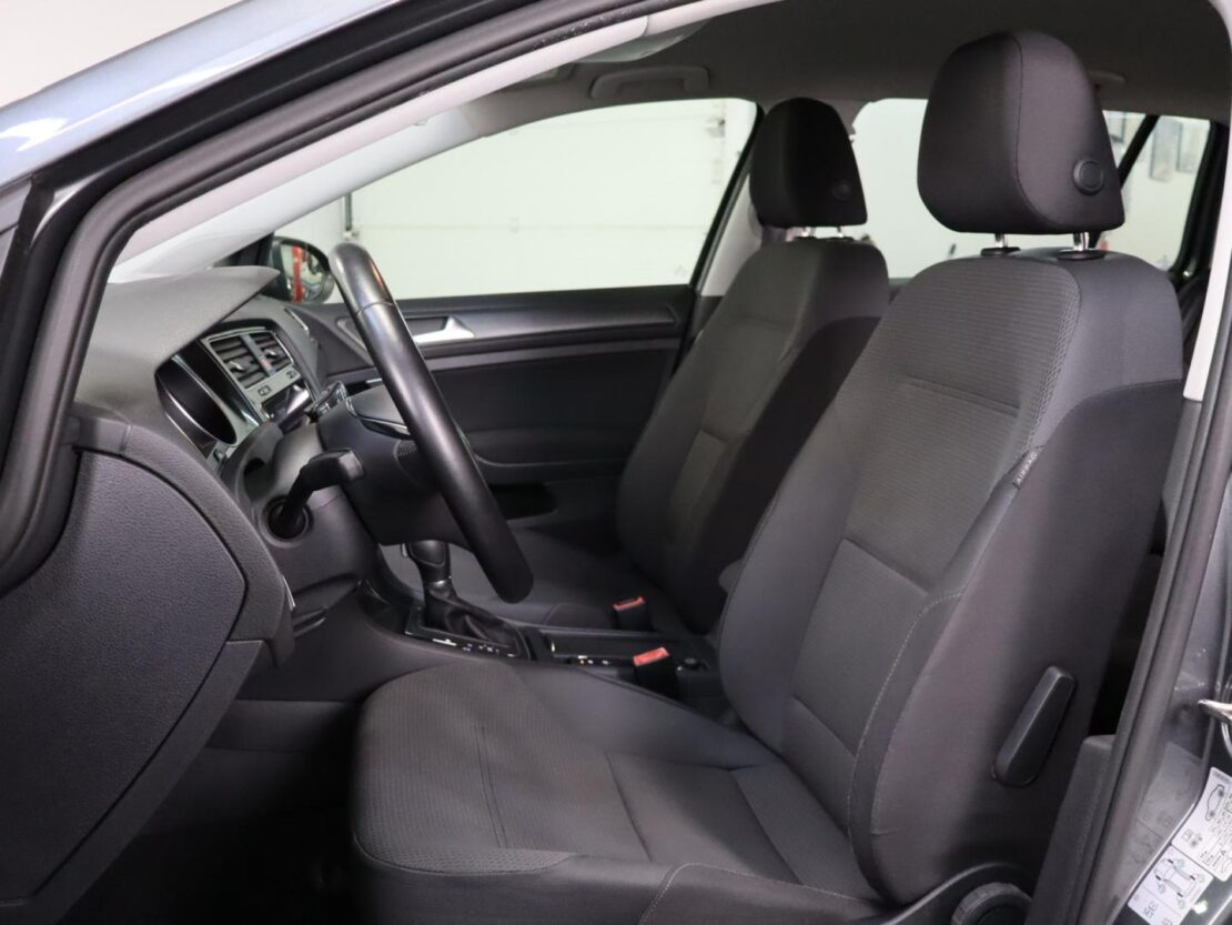 Volkswagen Golf 1.6 TDI  Confortline DSG Variant 7