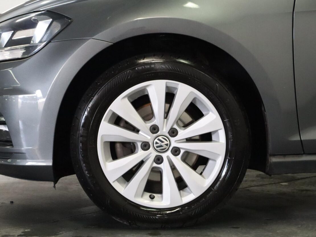Volkswagen Golf 1.6 TDI  Confortline DSG Variant 5