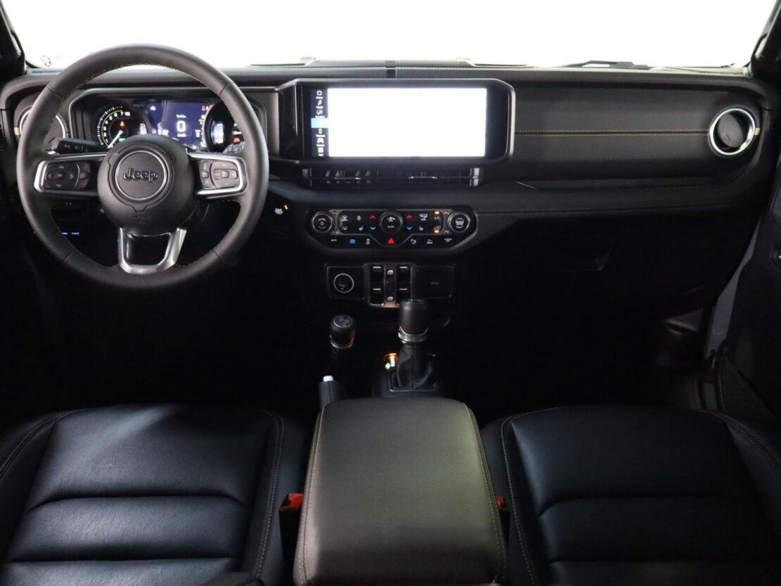 Jeep Wrangler Sahara 2.0 TG Plug In Hybrid 4Xe AT8 13