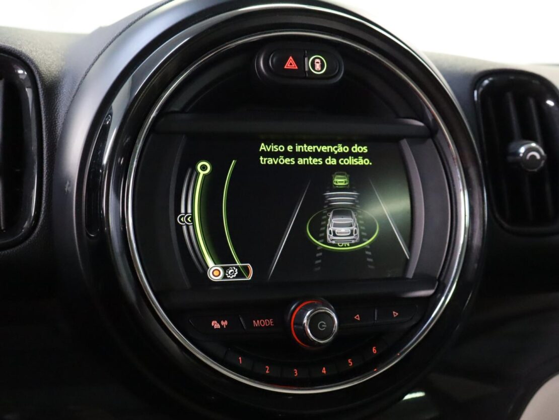 Mini Countryman Cooper D ALL4 Auto 13