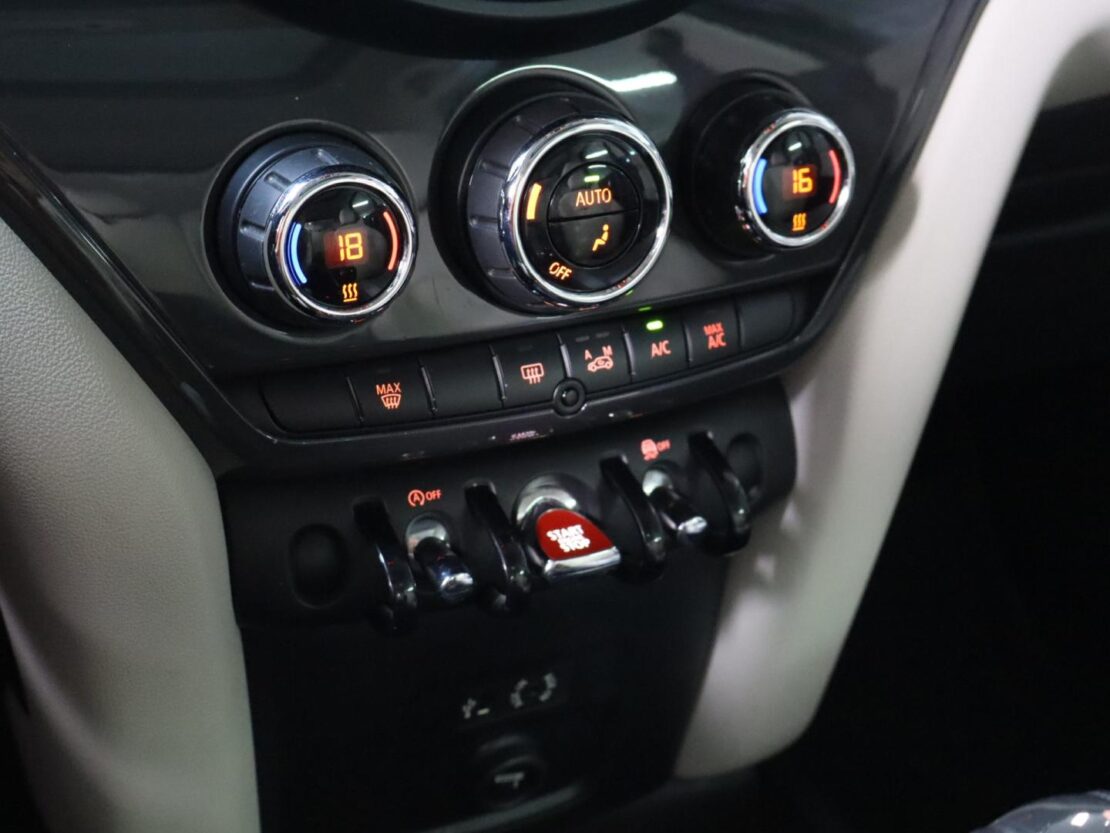 Mini Countryman Cooper D ALL4 Auto 14