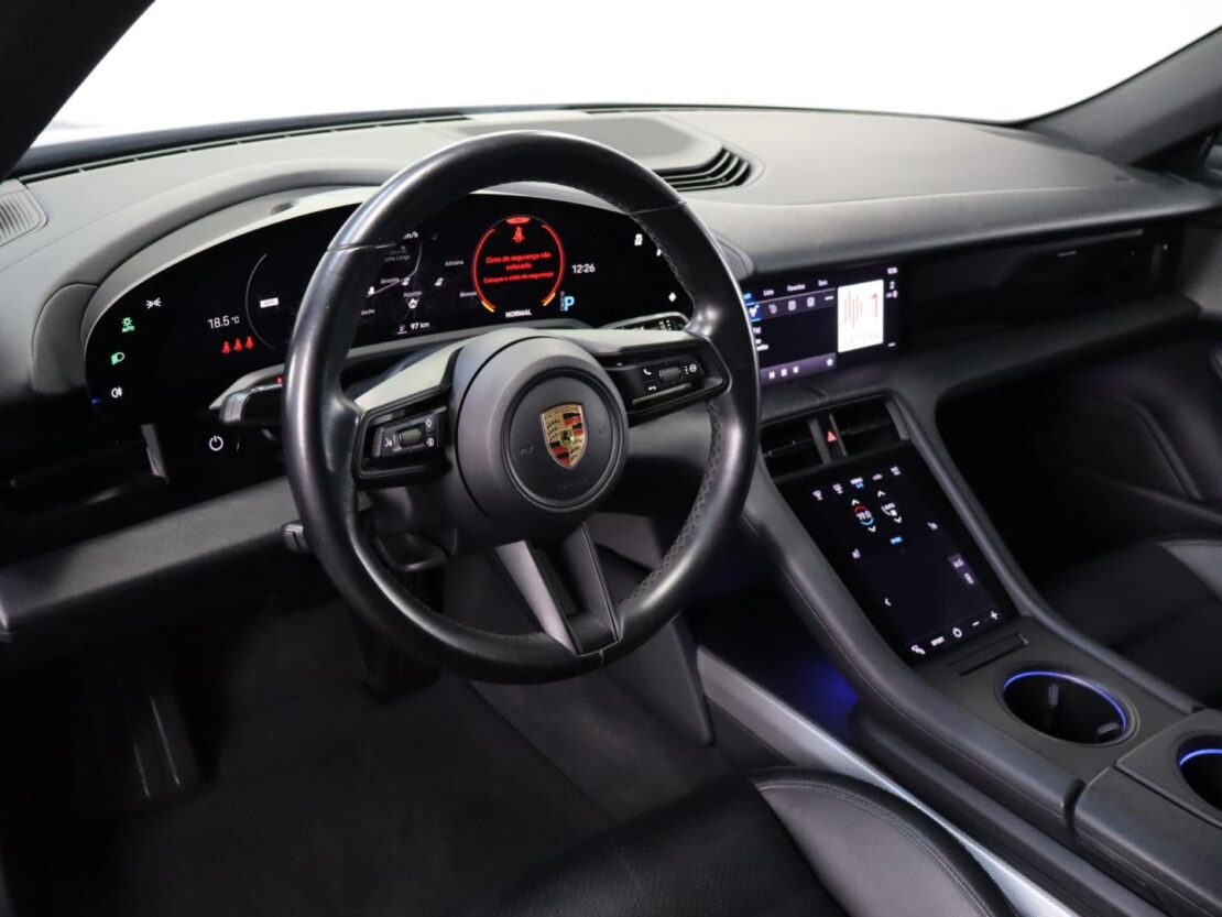 Porsche Taycan Standard 8