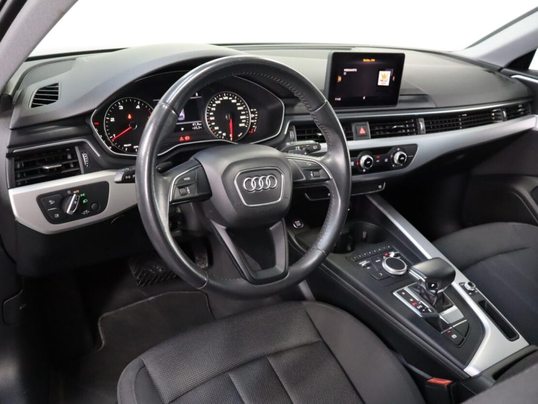 Audi A4 35 TDI S tronic Avant 6