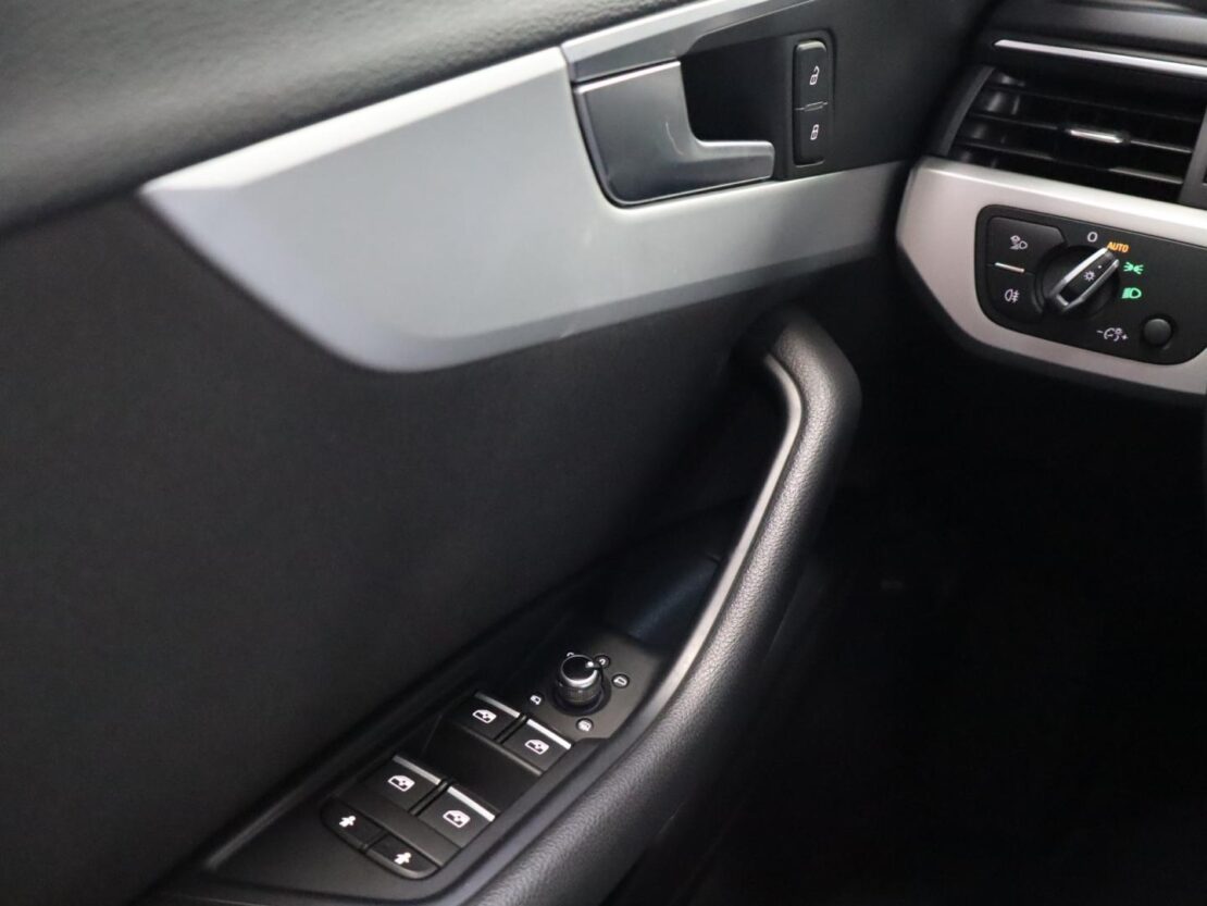 Audi A4 35 TDI S tronic Avant 11