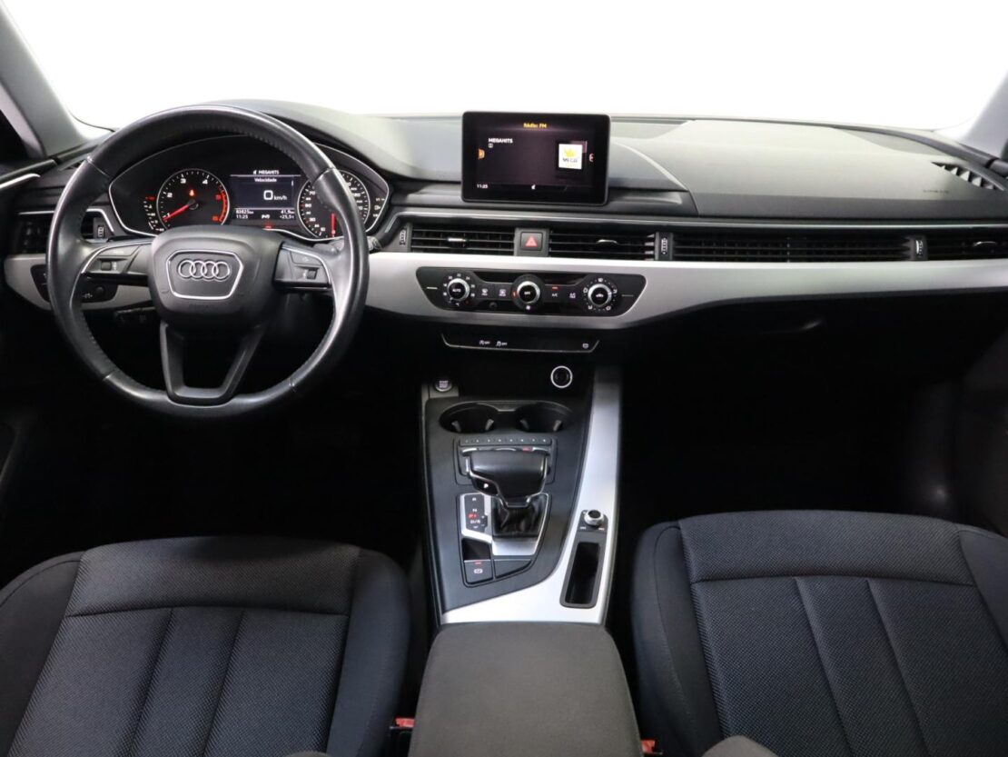 Audi A4 35 TDI S tronic Avant 9