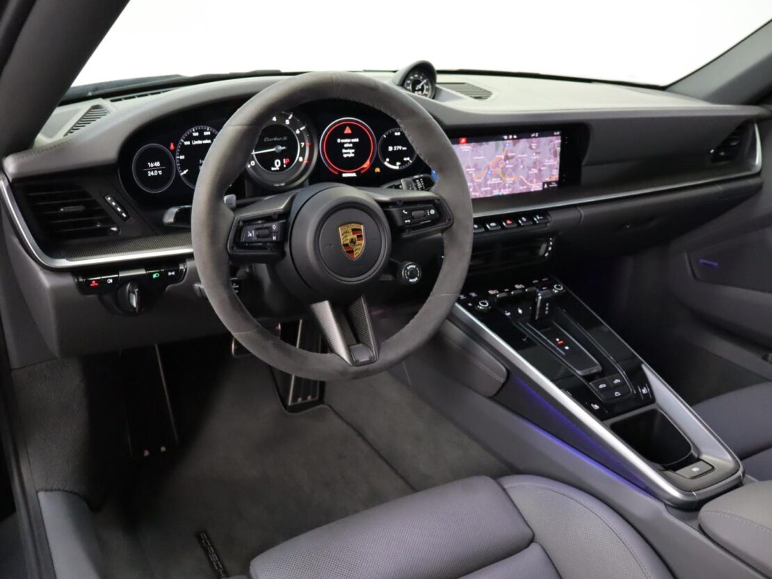 Porsche 911 Turbo S Cabriolet 10