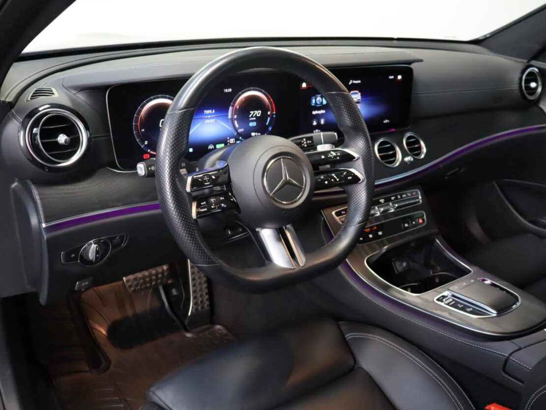 Mercedes Benz Classe E E 300 de Auto AMG LINE 7