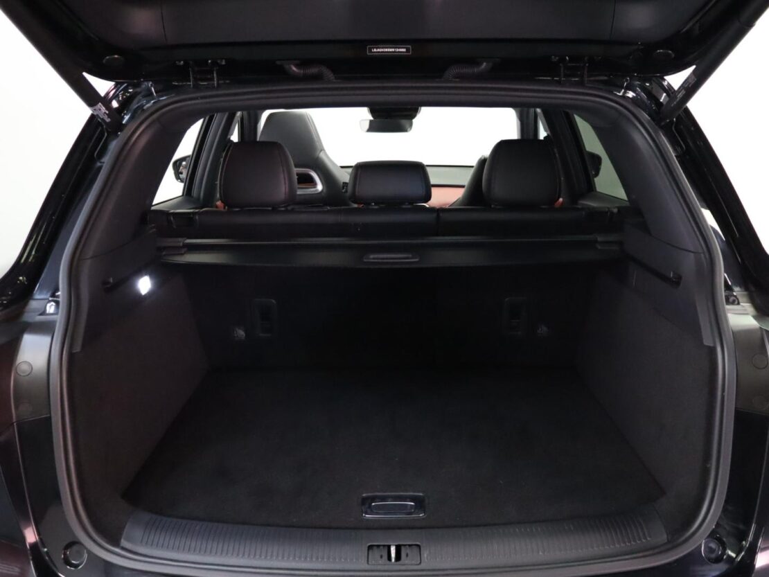MG eHS Luxury 22