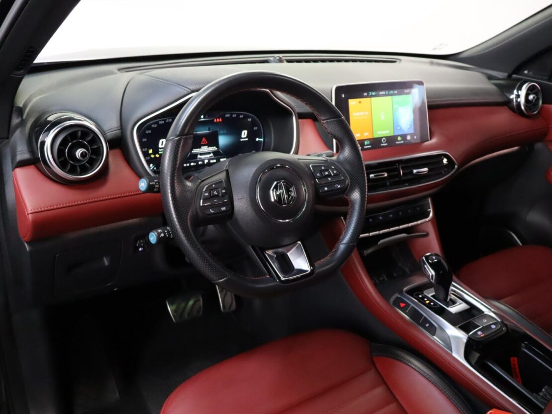 MG eHS Luxury 8