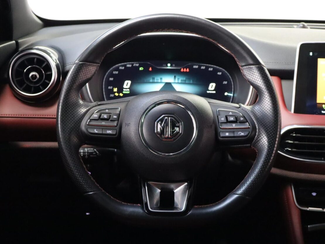 MG eHS Luxury 13