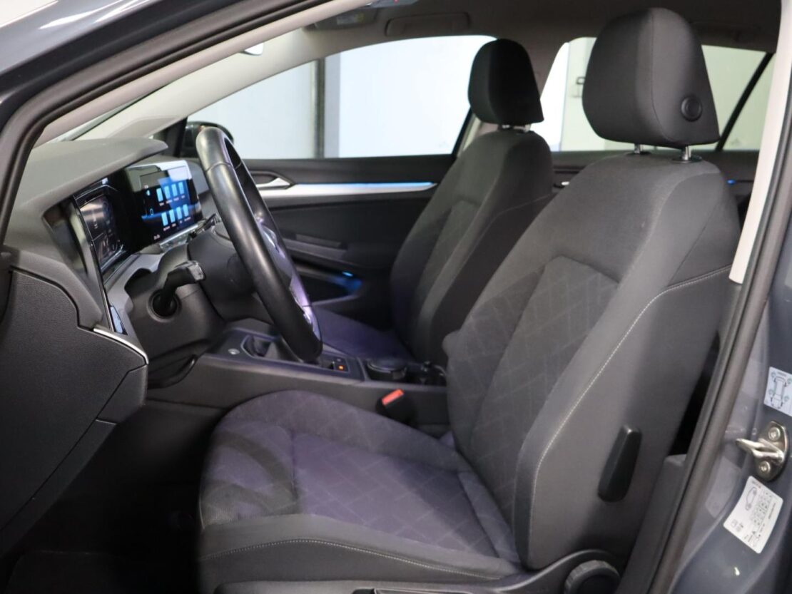Volkswagen Golf 2.0 TDI Life Variant 7