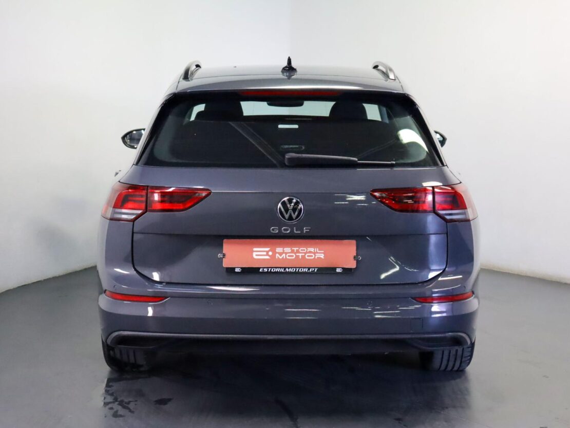 Volkswagen Golf 2.0 TDI Life Variant 4