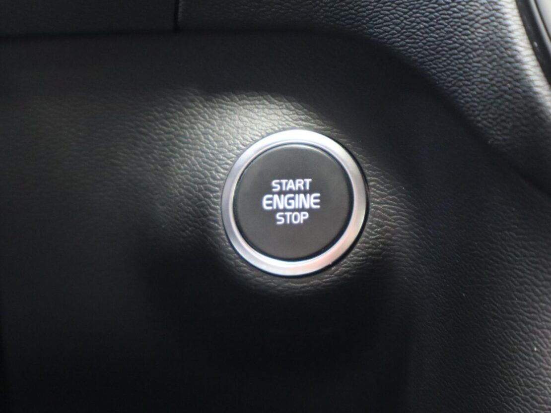 Volvo XC40 1.5 T4 Essential PG HYBRID 19