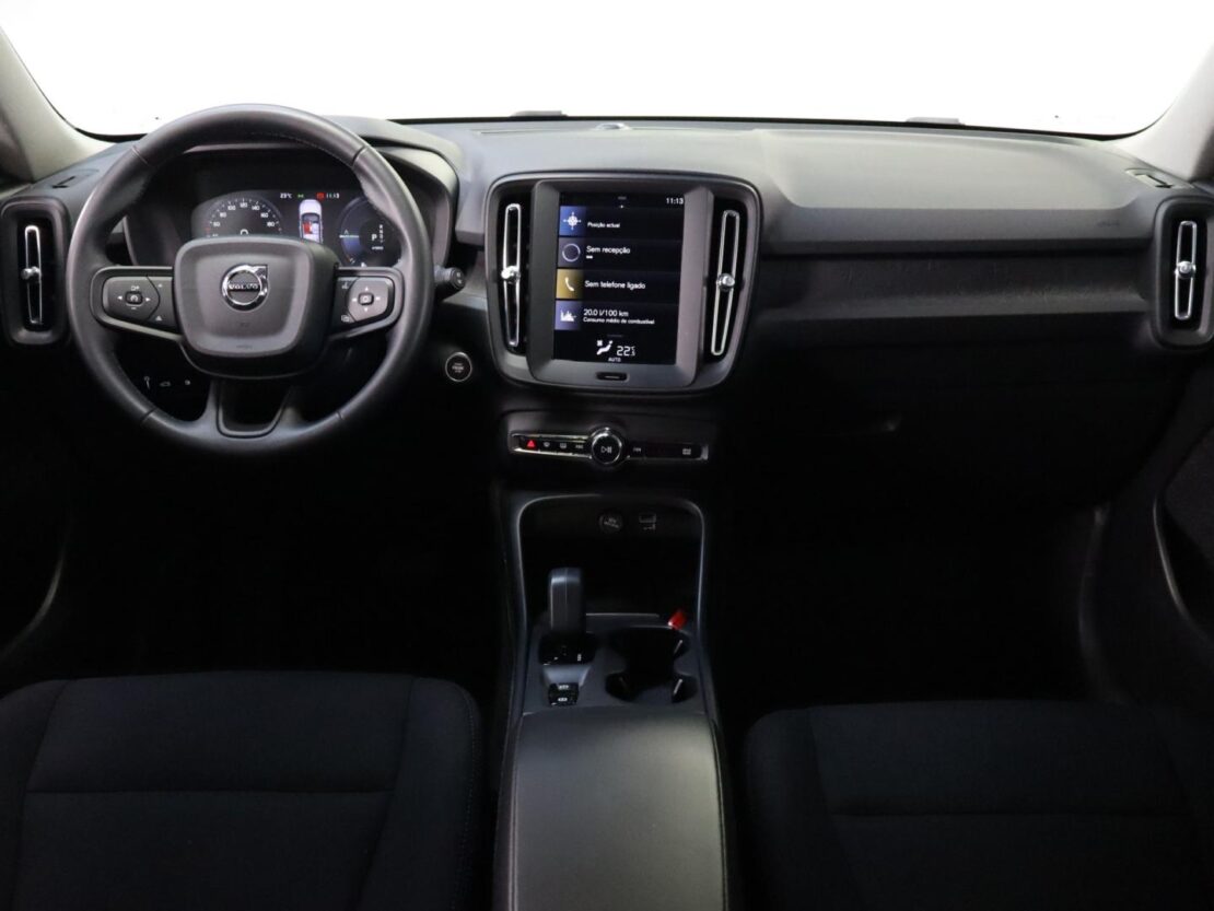 Volvo XC40 1.5 T4 Essential PG HYBRID 10