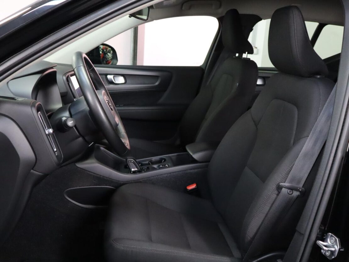 Volvo XC40 1.5 T3  Momentum 7