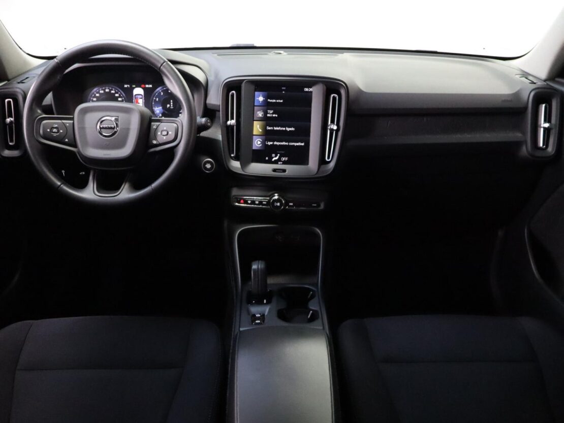 Volvo XC40 1.5 T3  Momentum 9