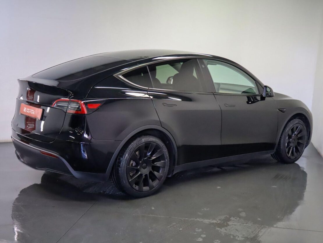 Tesla Model Y Tração Traseira 3