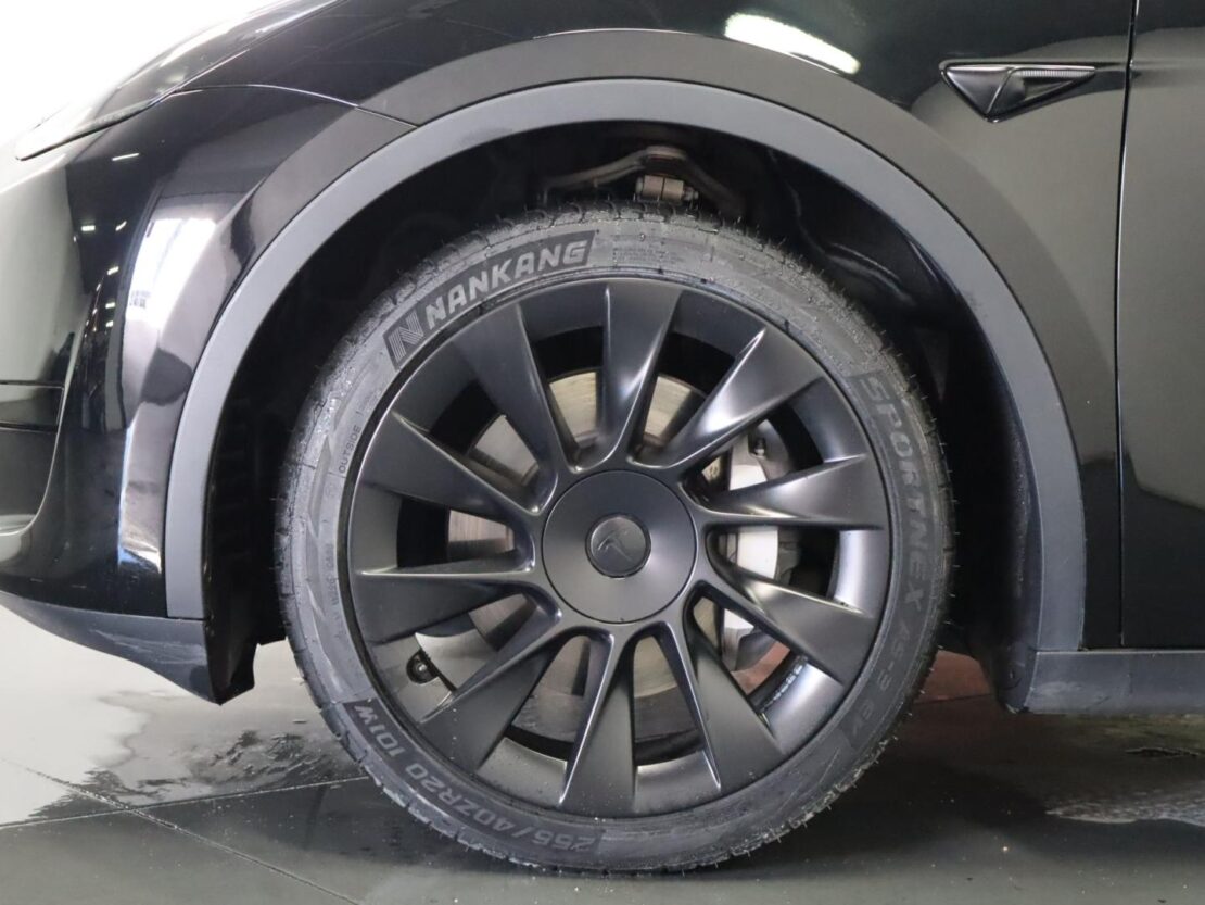 Tesla Model Y Tração Traseira 5