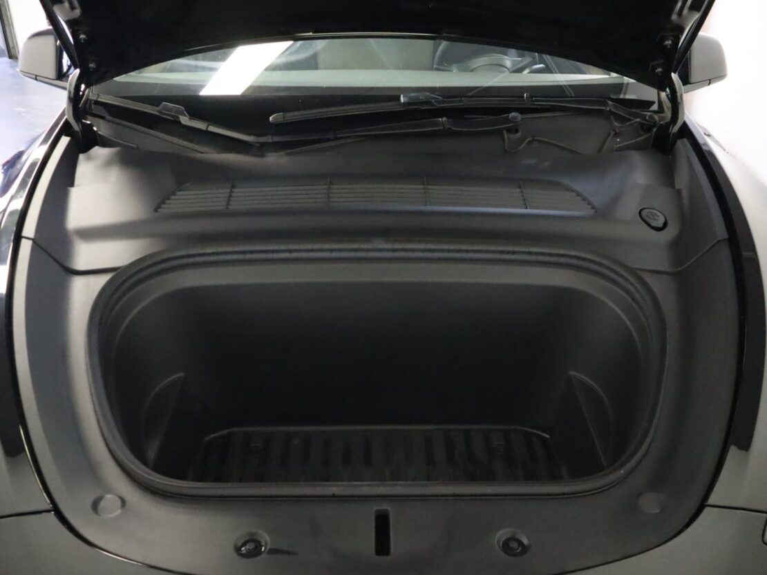 Tesla Model Y Tração Traseira 25