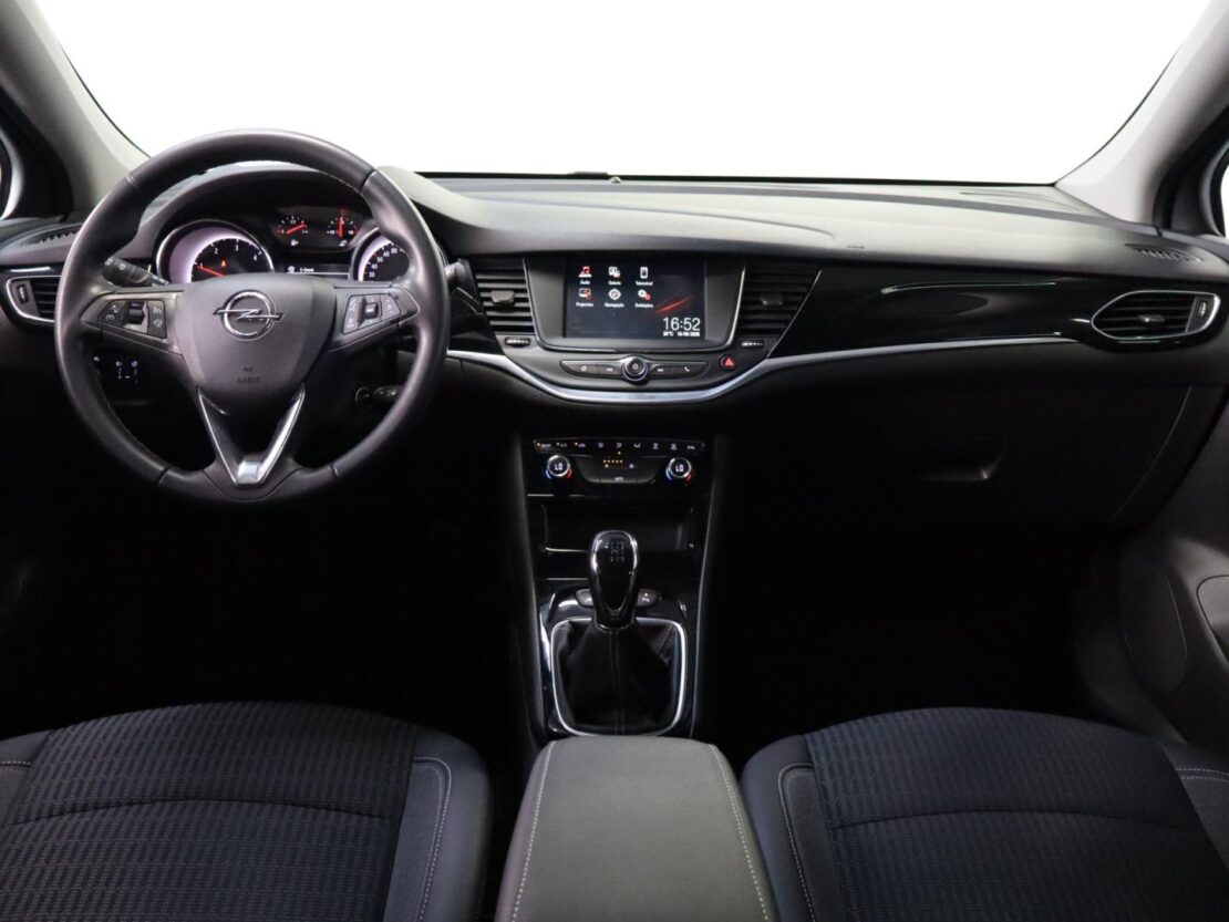 Opel Astra 1.5 Turbo  Design & Tech ST 10