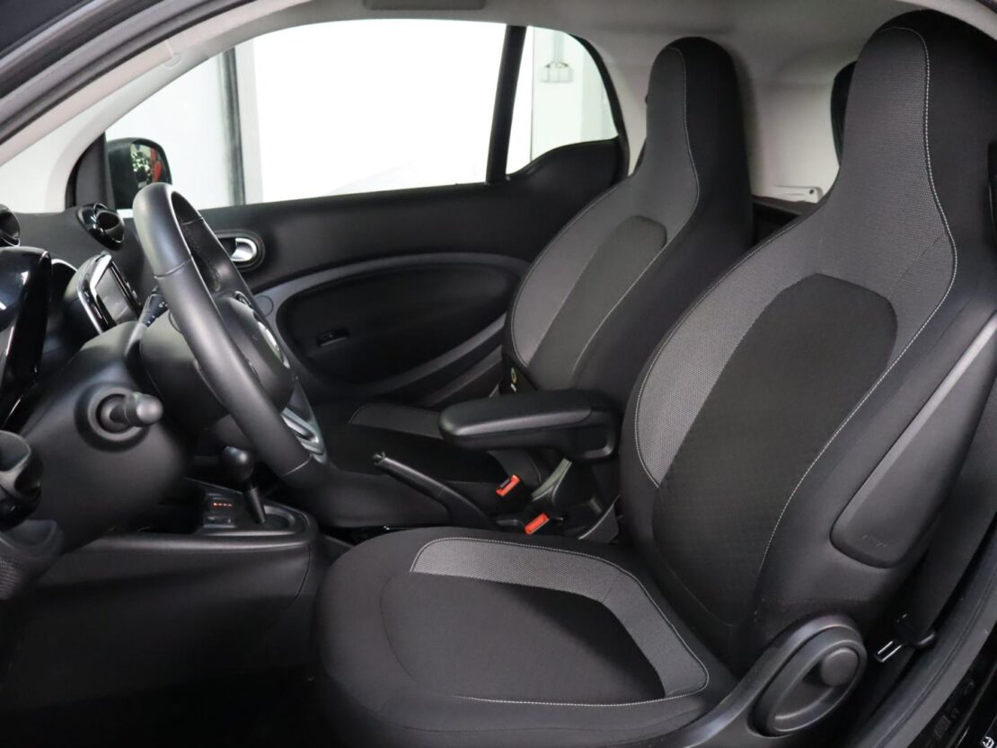 Smart Fortwo EQ passion 8