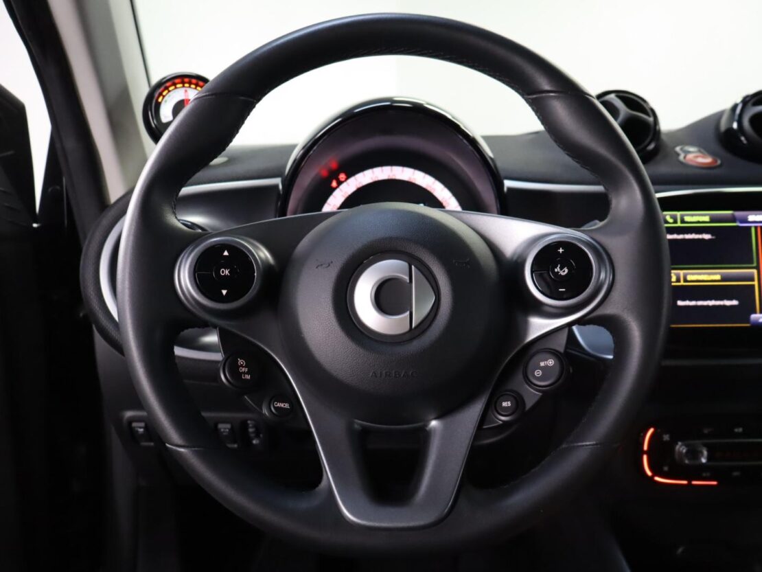 Smart Fortwo EQ passion 10