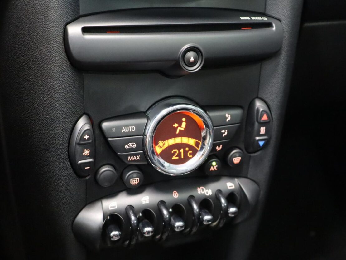 Mini Mini Cooper D Cabrio Auto 16