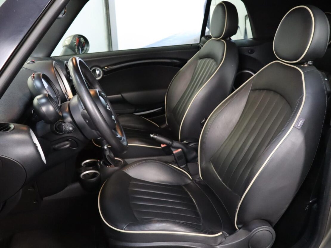 Mini Mini Cooper D Cabrio Auto 11