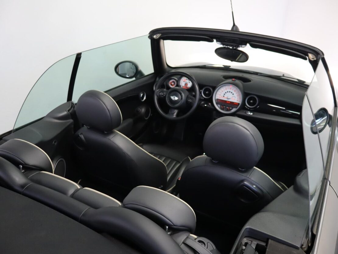 Mini Mini Cooper D Cabrio Auto 18