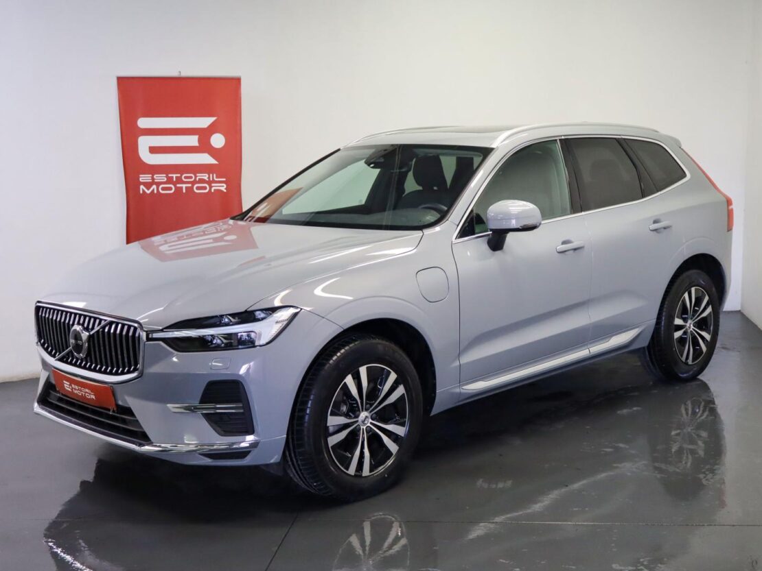 Volvo XC60 2.0 T6 PHEV Core AWD 1