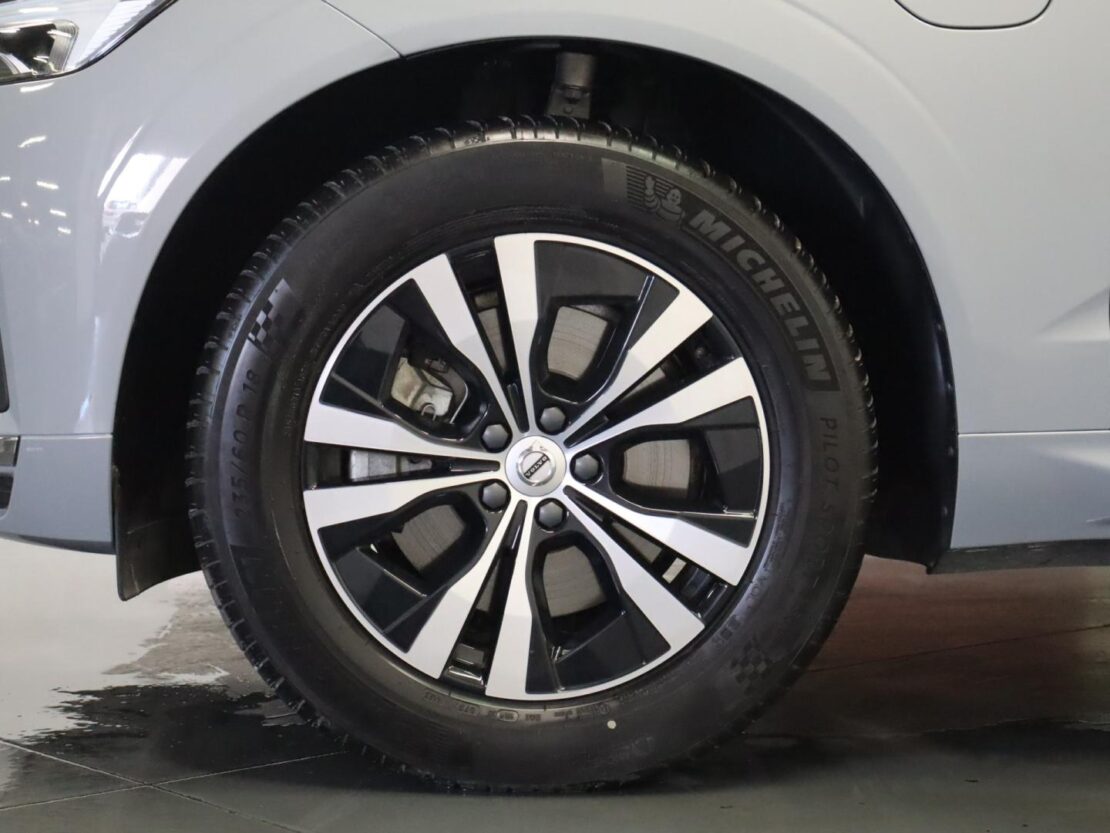 Volvo XC60 2.0 T6 PHEV Core AWD 8