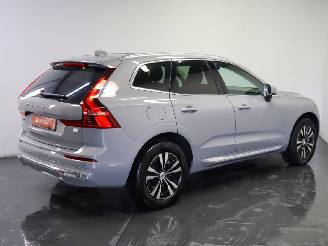 Volvo XC60 2.0 T6 PHEV Core AWD 3