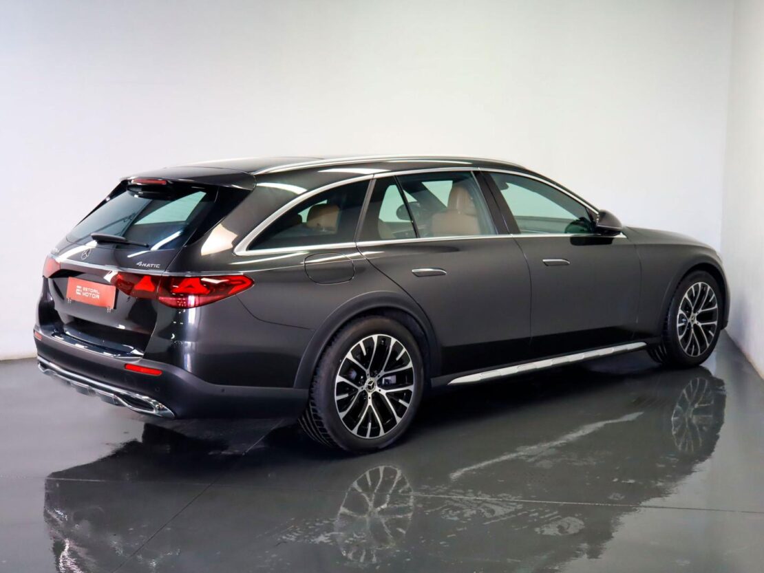 Mercedes Benz Classe E E 30 de 4MATIC All-Terrain 2