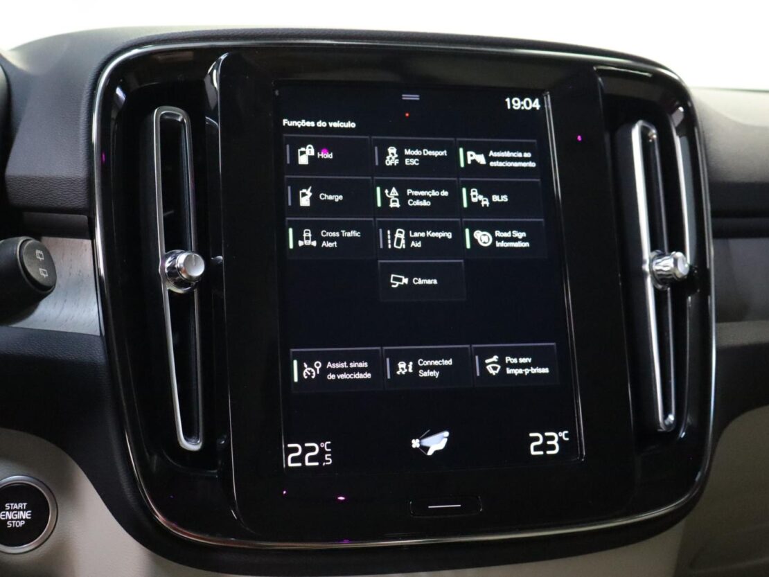 Volvo XC40 T5  Plug-in Hybrid Inscription 16