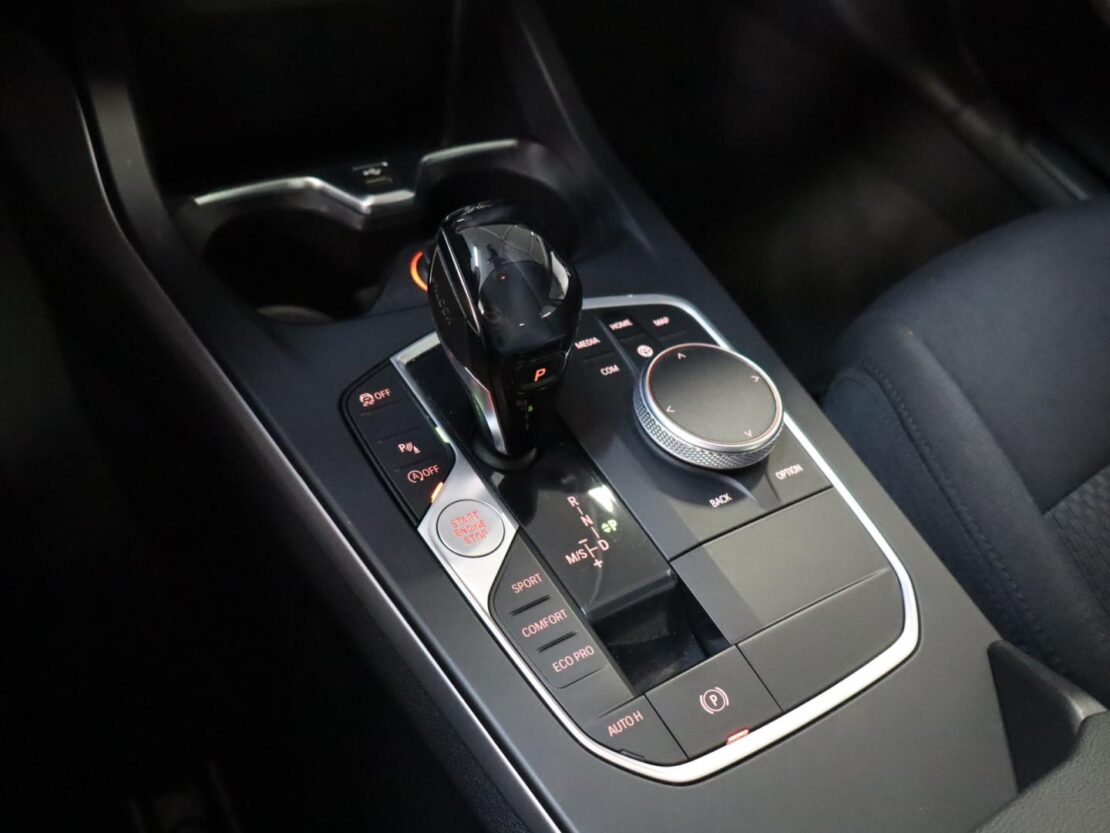 BMW Serie 1 118i Auto 19