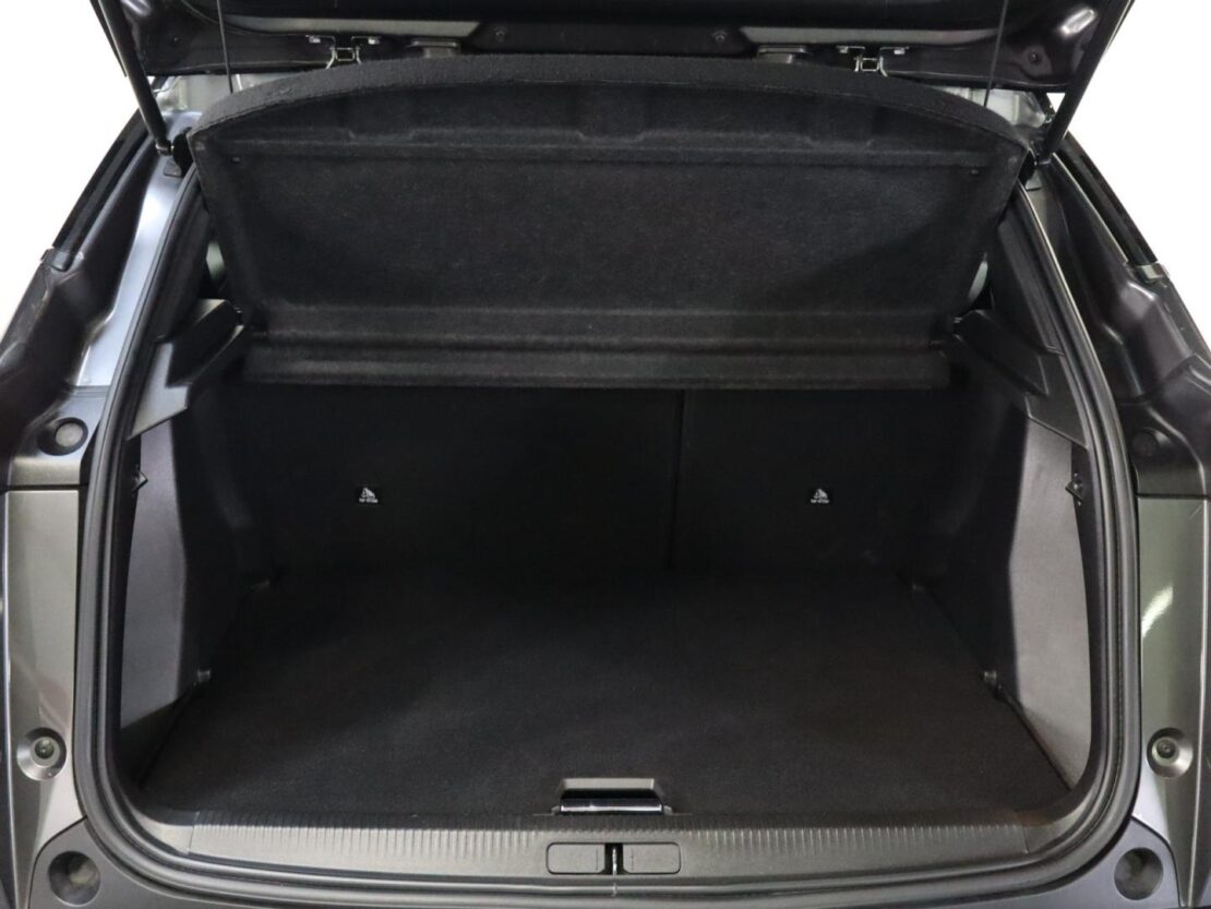 Peugeot 2008 1.5 BlueHDi GT EAT8 21