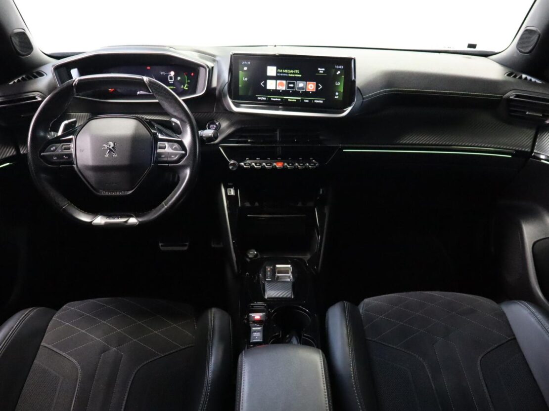 Peugeot 2008 1.5 BlueHDi GT EAT8 9