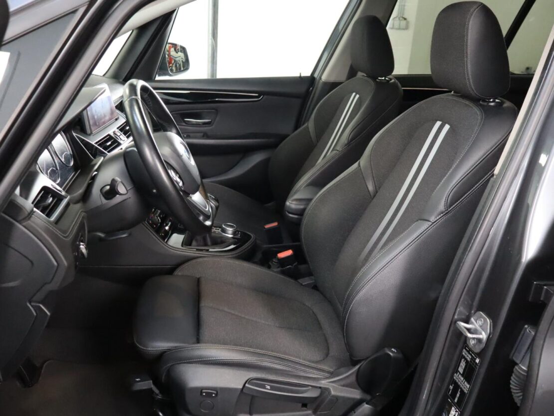 BMW Serie 2 Gran Tourer 216d Auto Line sport 7