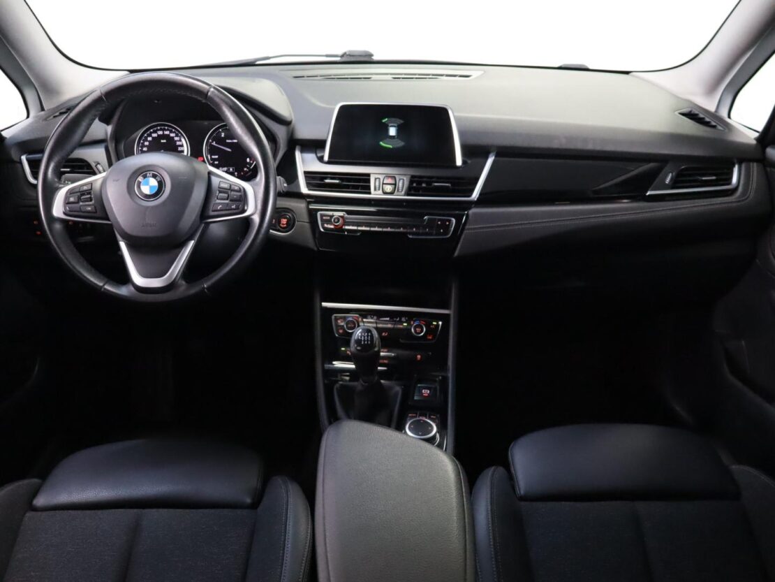 BMW Serie 2 Gran Tourer 216d Auto Line sport 10