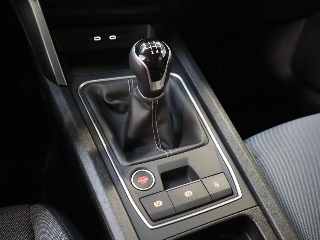 SEAT Leon ST 2.0 TDI STYLE 18