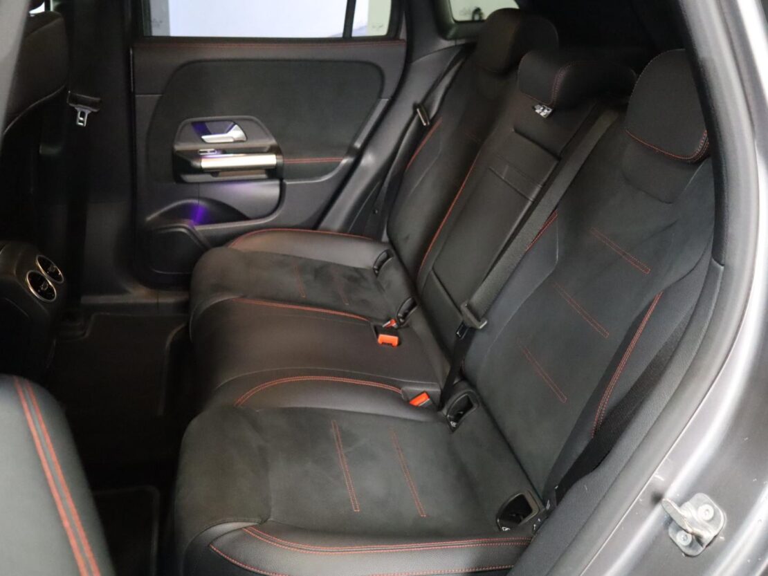 Mercedes Benz EQA Mercedes-Benz EQA 300 4Matic AMG Line 10