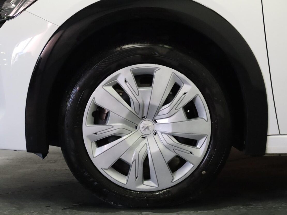 Peugeot e-208 Active Versão Eléctrica 5