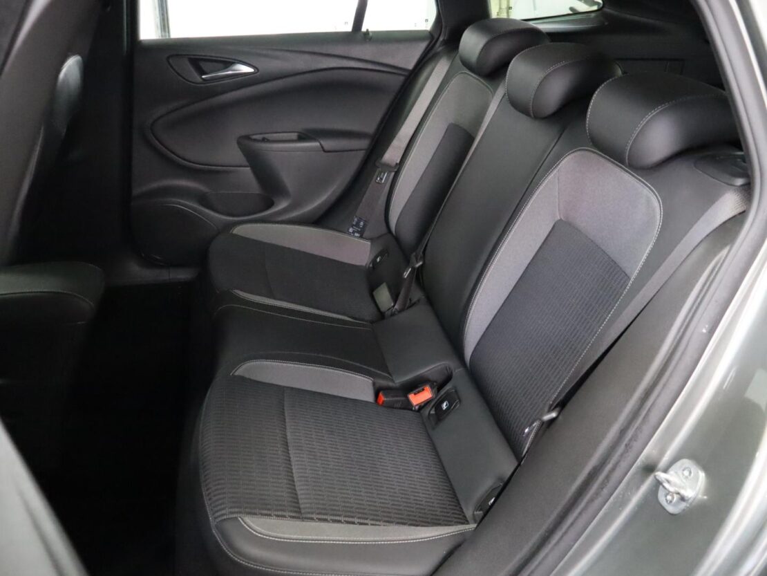 Opel Astra Sports Tourer 1.5 D Design & Tech Aut. S/S 8