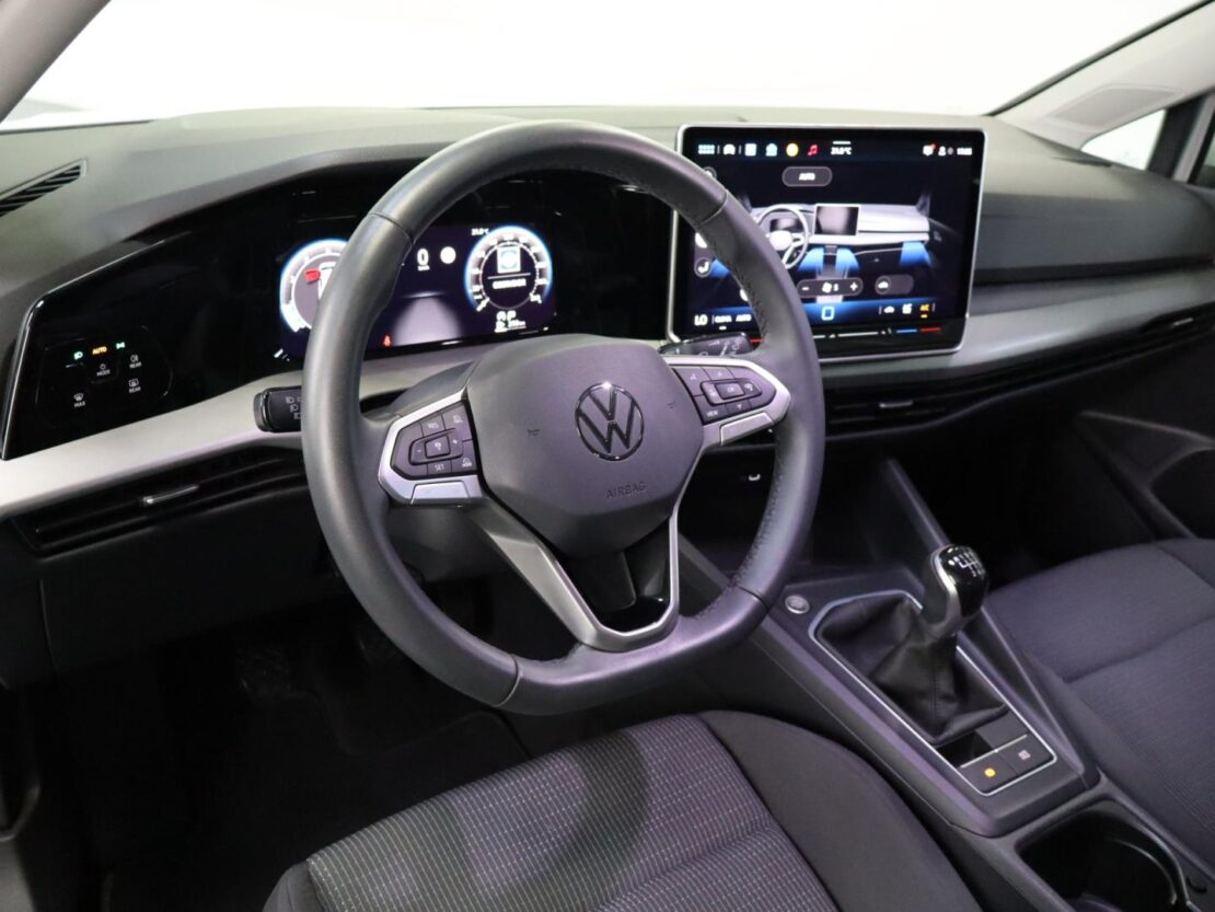 Volkswagen Golf 1.5 TSI URBAN 6