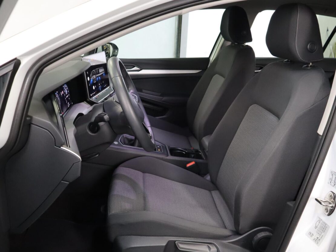 Volkswagen Golf 1.5 TSI URBAN 7