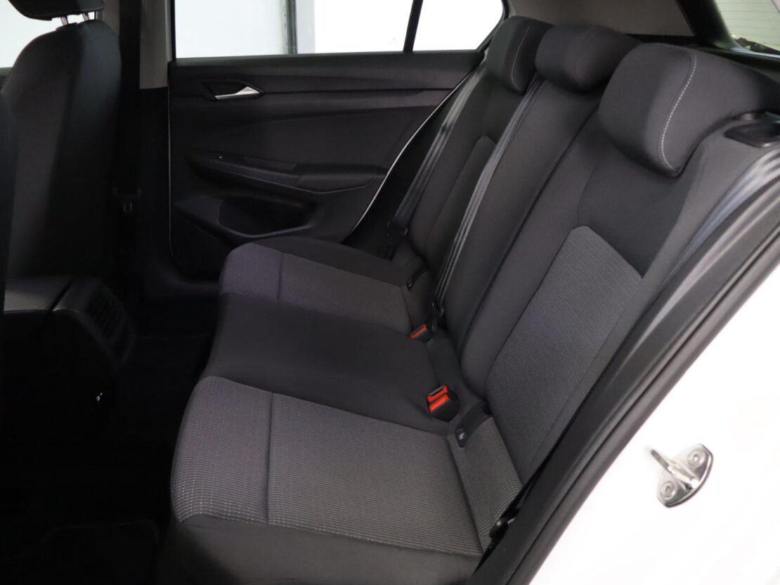 Volkswagen Golf 1.5 TSI URBAN 8